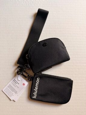 NWT Lululemon Dual Pouch Wristlet Black